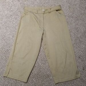 Bolle Tech size 4 golf athletic capris